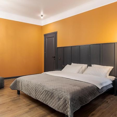 Modern Apartment Leopoli Esterno foto