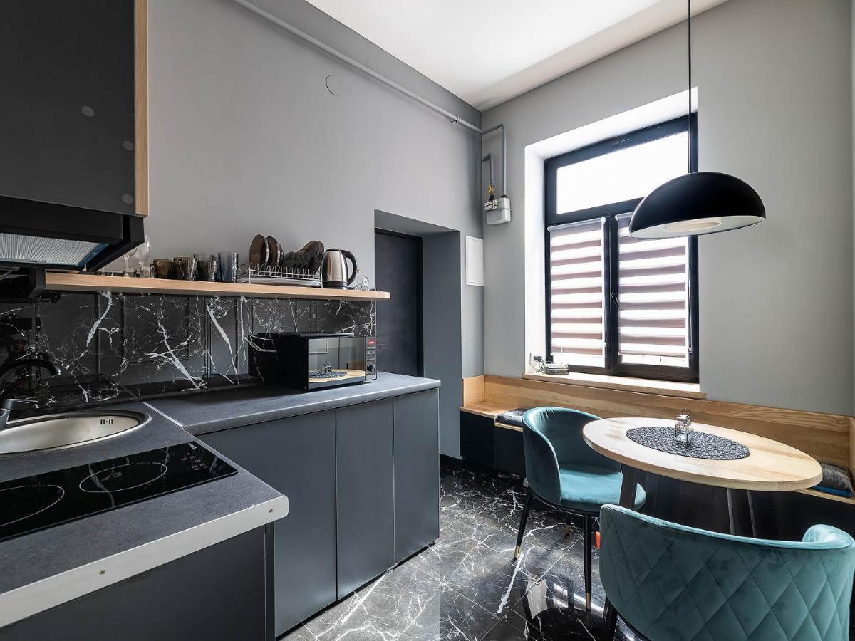 Modern Apartment Leopoli Esterno foto
