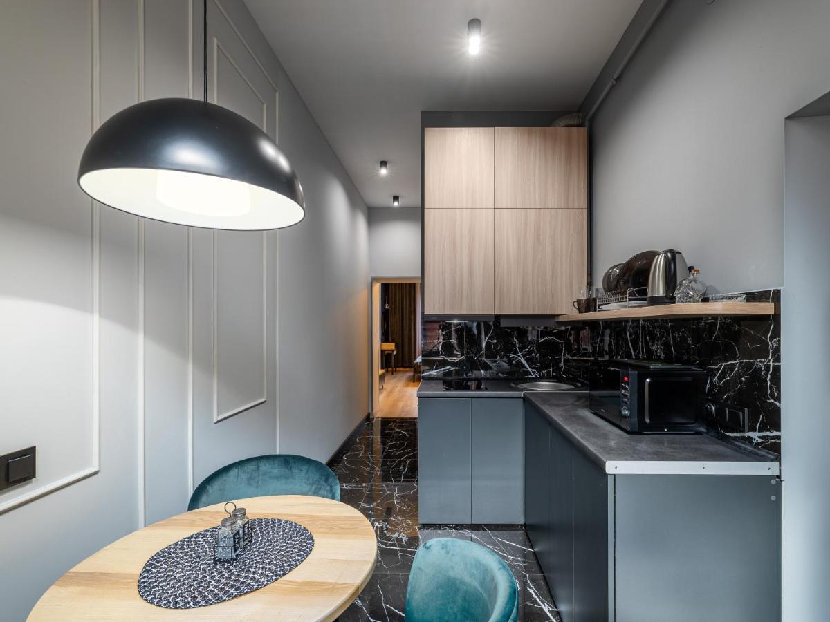 Modern Apartment Leopoli Esterno foto