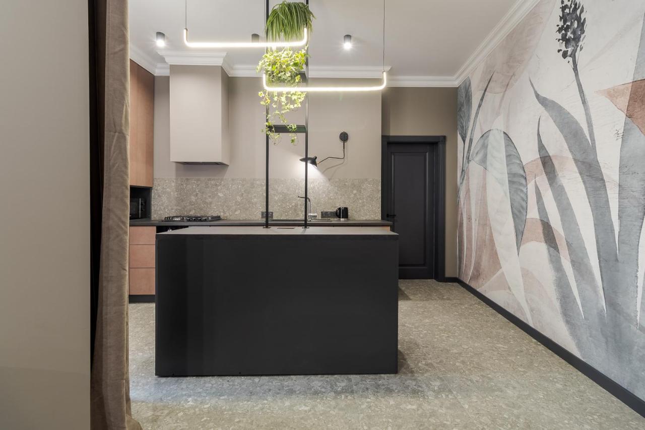 Modern Apartment Leopoli Esterno foto