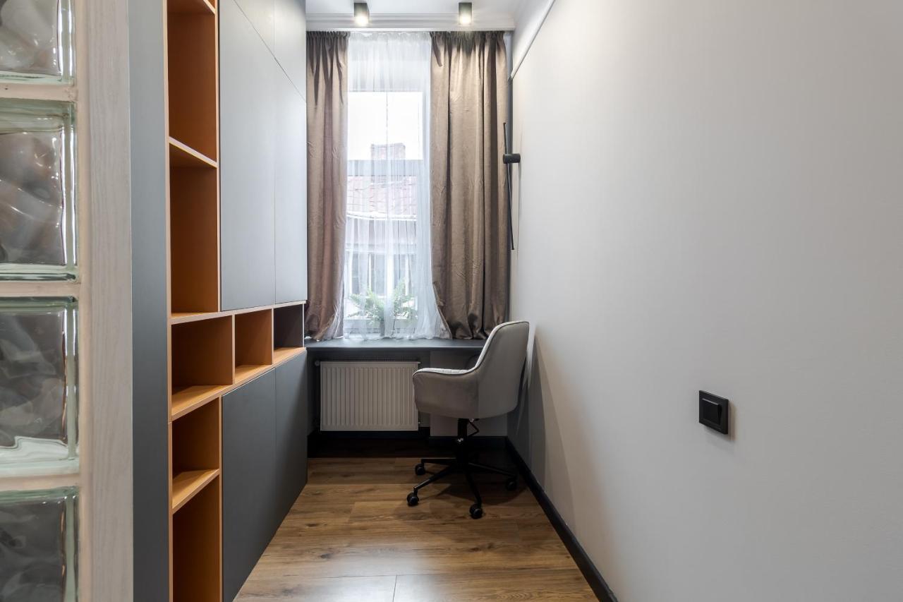 Modern Apartment Leopoli Esterno foto